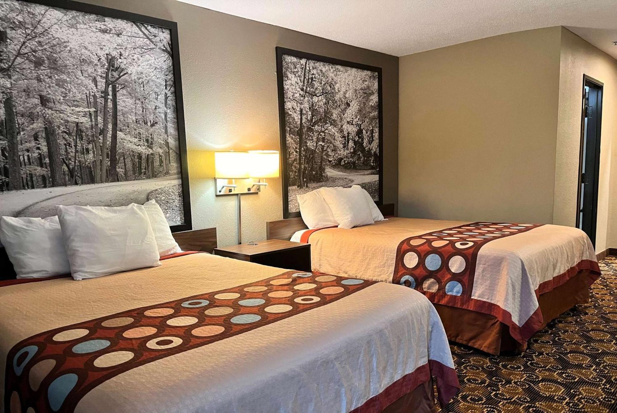 Super 8 By Wyndham Evansville North Stacer Luaran gambar