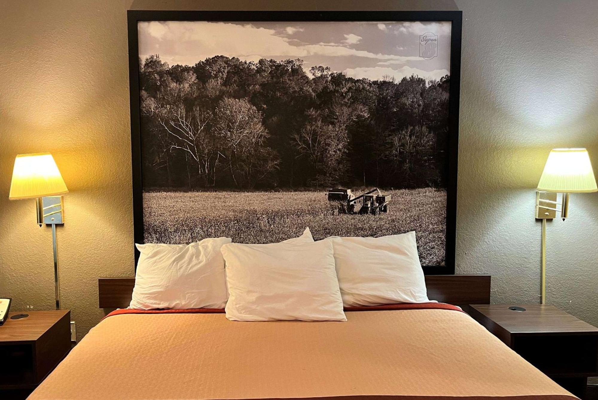 Super 8 By Wyndham Evansville North Stacer Luaran gambar